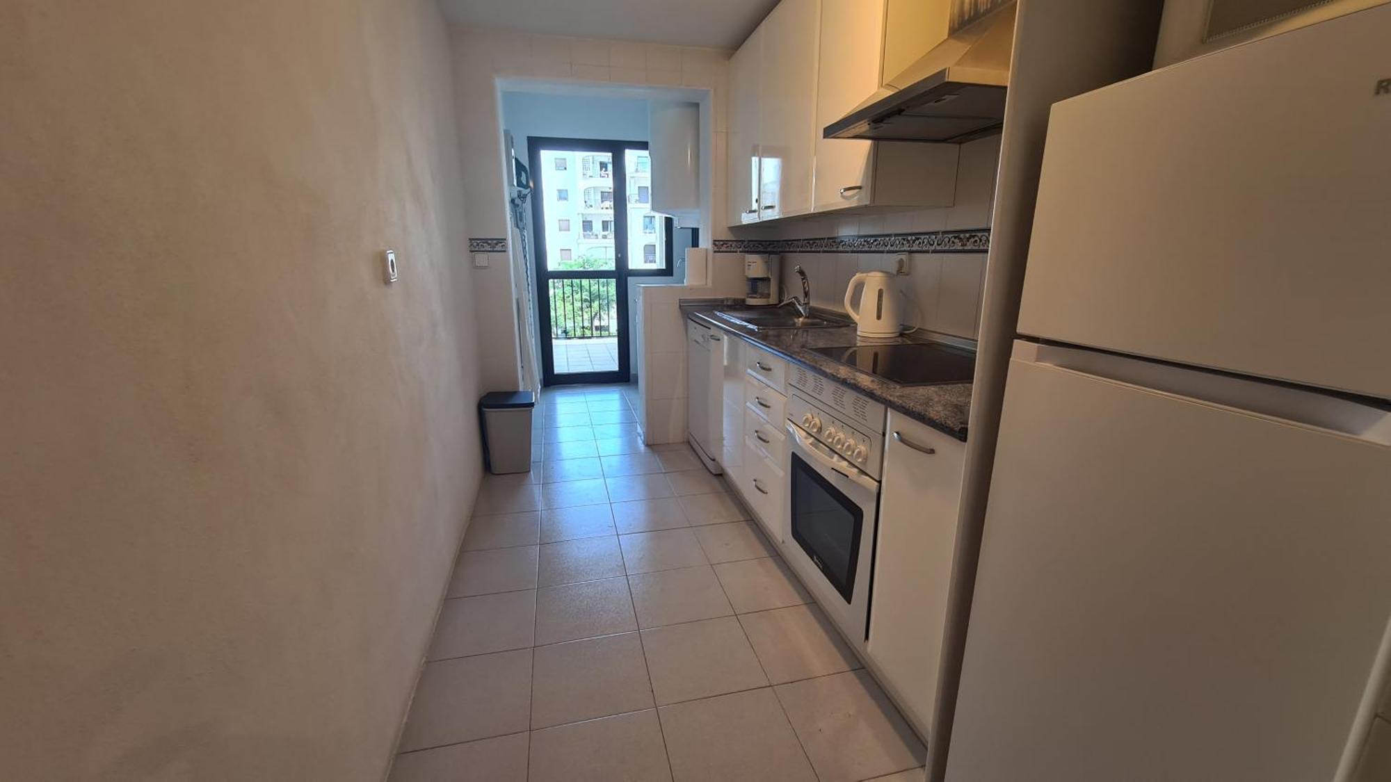 Lovely 2-Bed Apartment In Marina De La Duquesa Castillo de Sabinillas エクステリア 写真