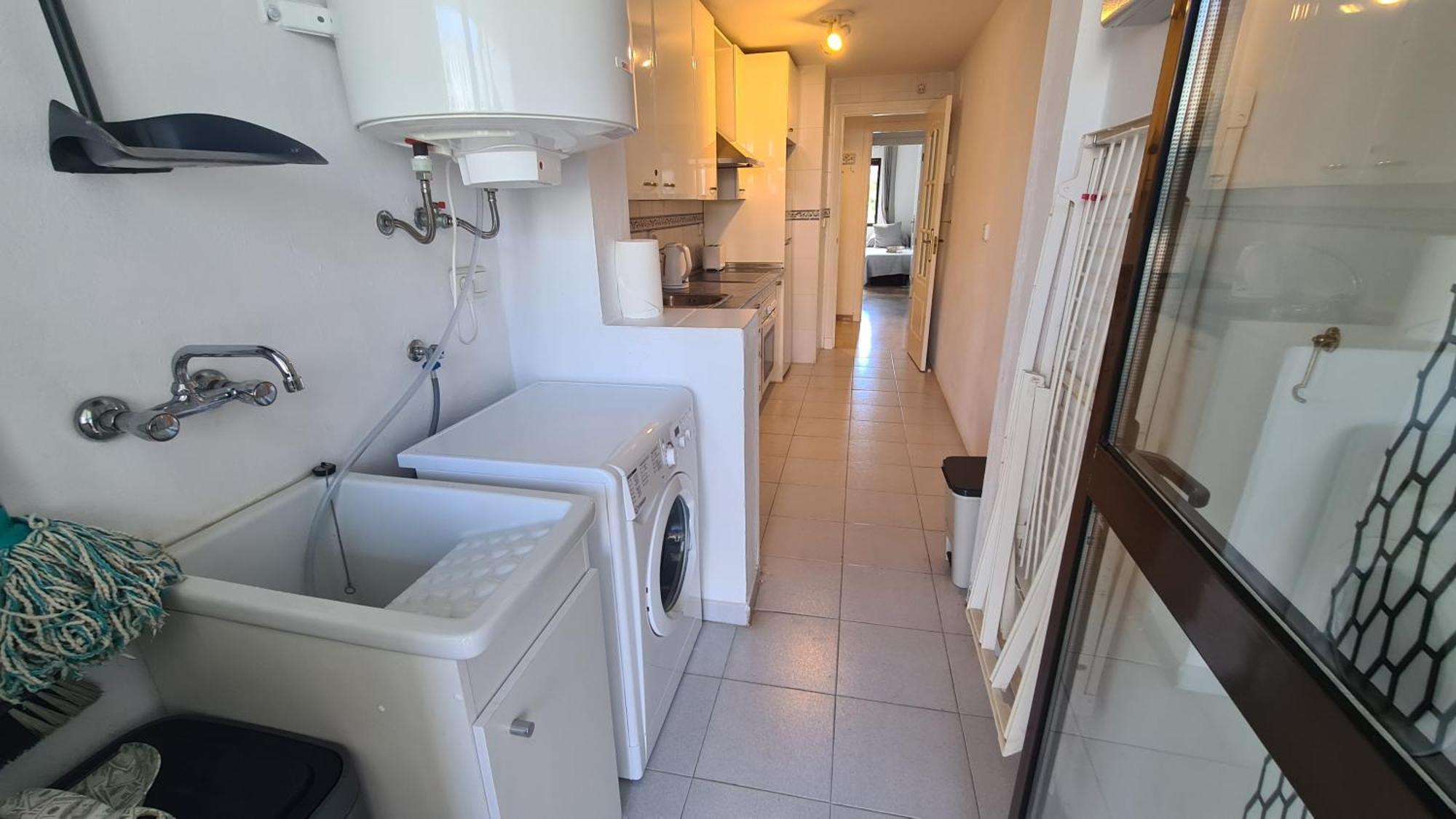 Lovely 2-Bed Apartment In Marina De La Duquesa Castillo de Sabinillas エクステリア 写真